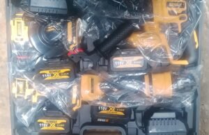 Dewalt 4-in-1 Cordless Power Tool Combo Kit