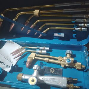 Kayser Combined Welding & Cutting Set – Oxy-Fuel Torch Kit with Blue Metal Carrying Case Kayser Combined Oxy-Fuel Welding and Cutting Torch Set – Complete Kit with Accessories